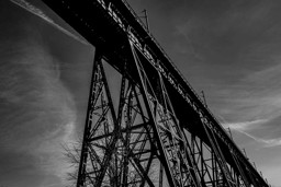 Bild von Brücke 0057 Bild auf Fotoleinwand - 120 x 80 cm - Holzkeilrahmen 